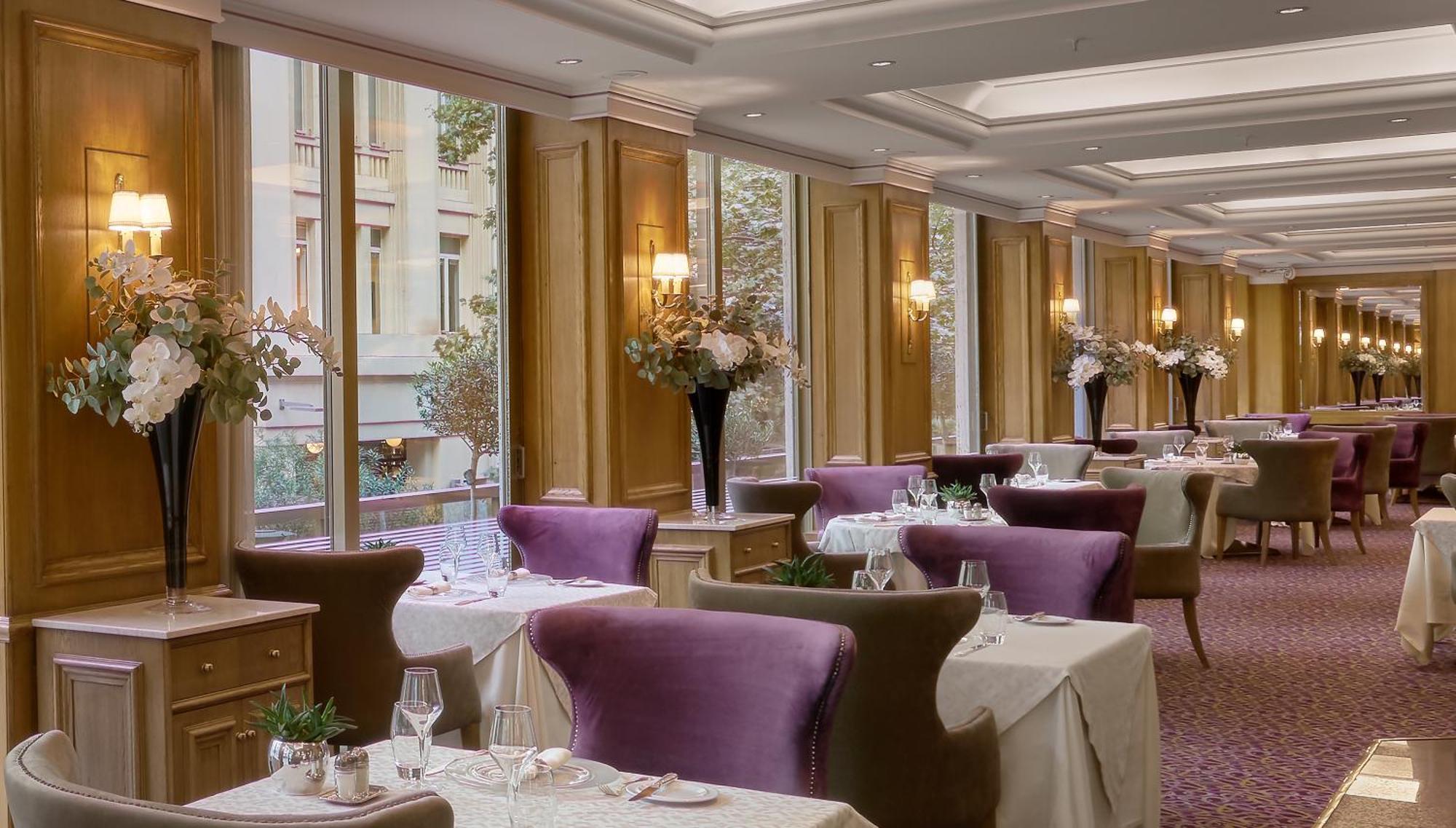 Hotel NJV Athens Plaza Exterior foto The restaurant